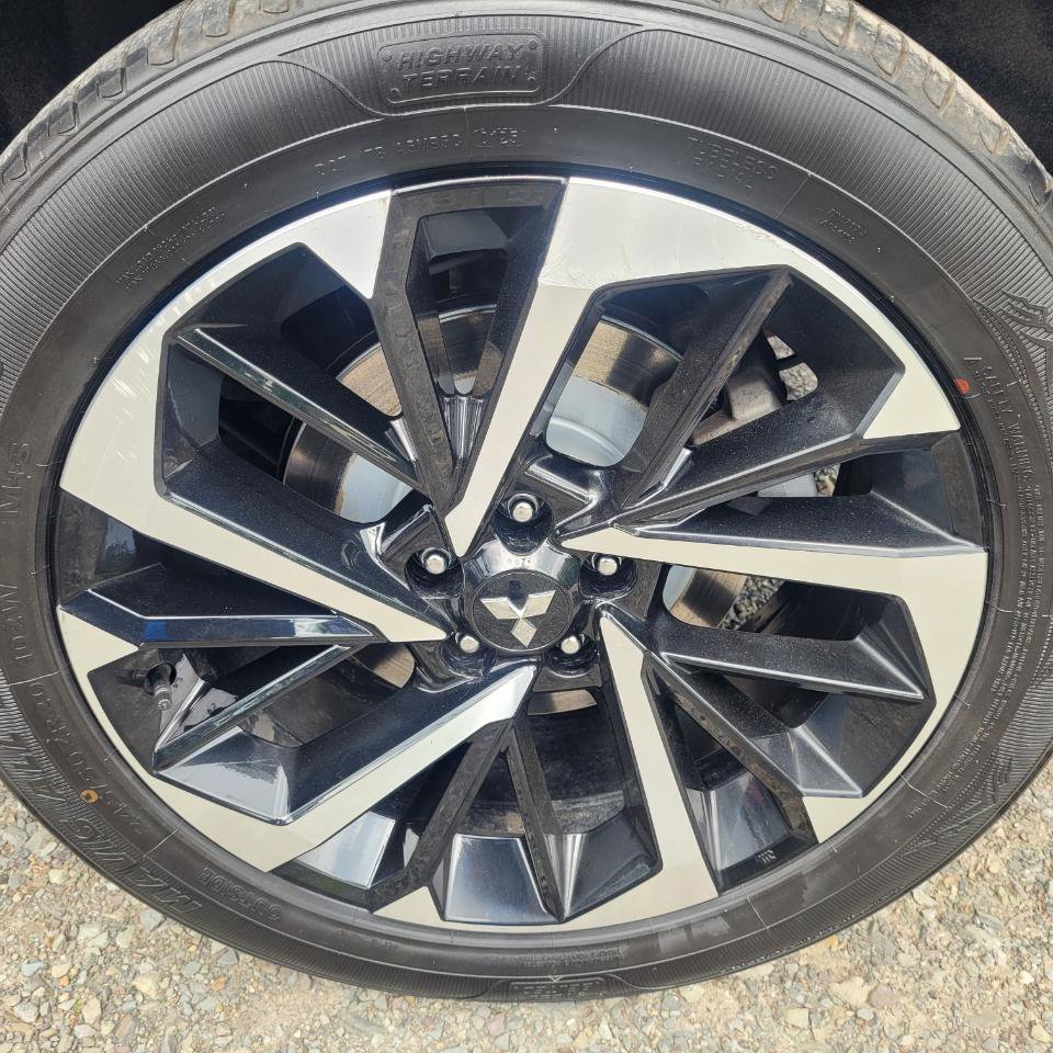 Used 2023 Mitsubishi Outlander SE AWD/4WD image 45