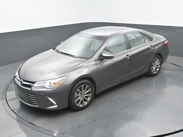 Used 2017 Toyota Camry XLE FWD image 16