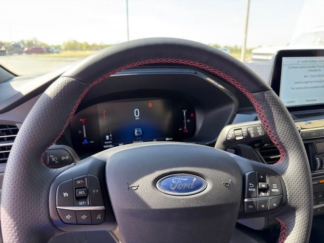 Certified 2025 Ford Escape ST-Line w/ Cold Weather Package AWD/4WD image 13