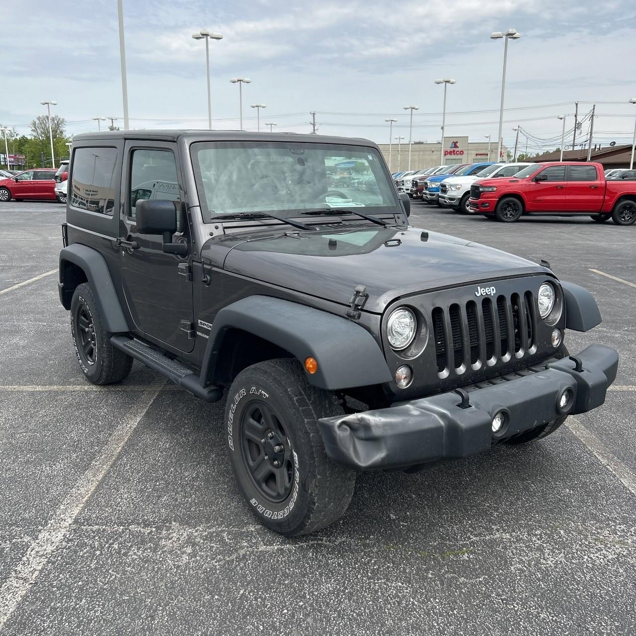 Used 2018 Jeep Wrangler Sport w/ Connectivity Group AWD/4WD image 8