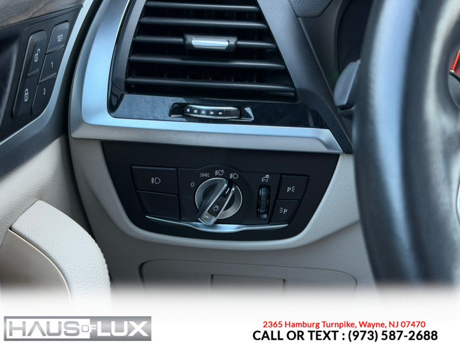 Used 2021 BMW X3 xDrive30i w/ M Sport Package AWD/4WD image 40