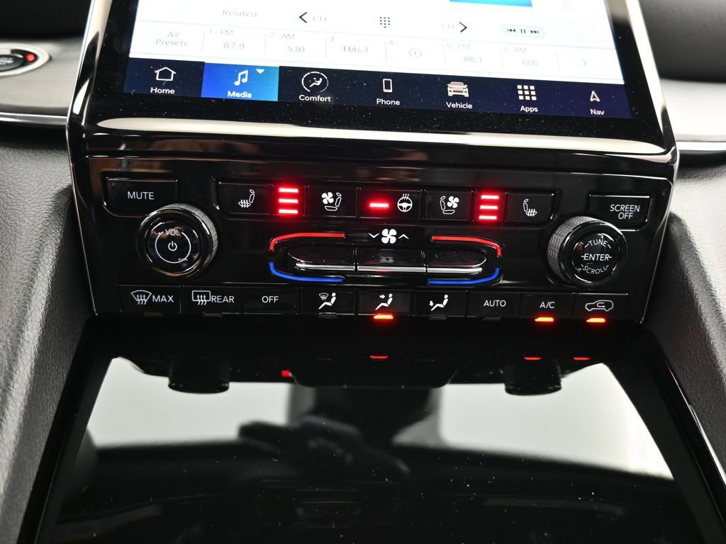 Used 2024 Jeep Grand Cherokee L Overland w/ Luxury Tech Group IV image 26