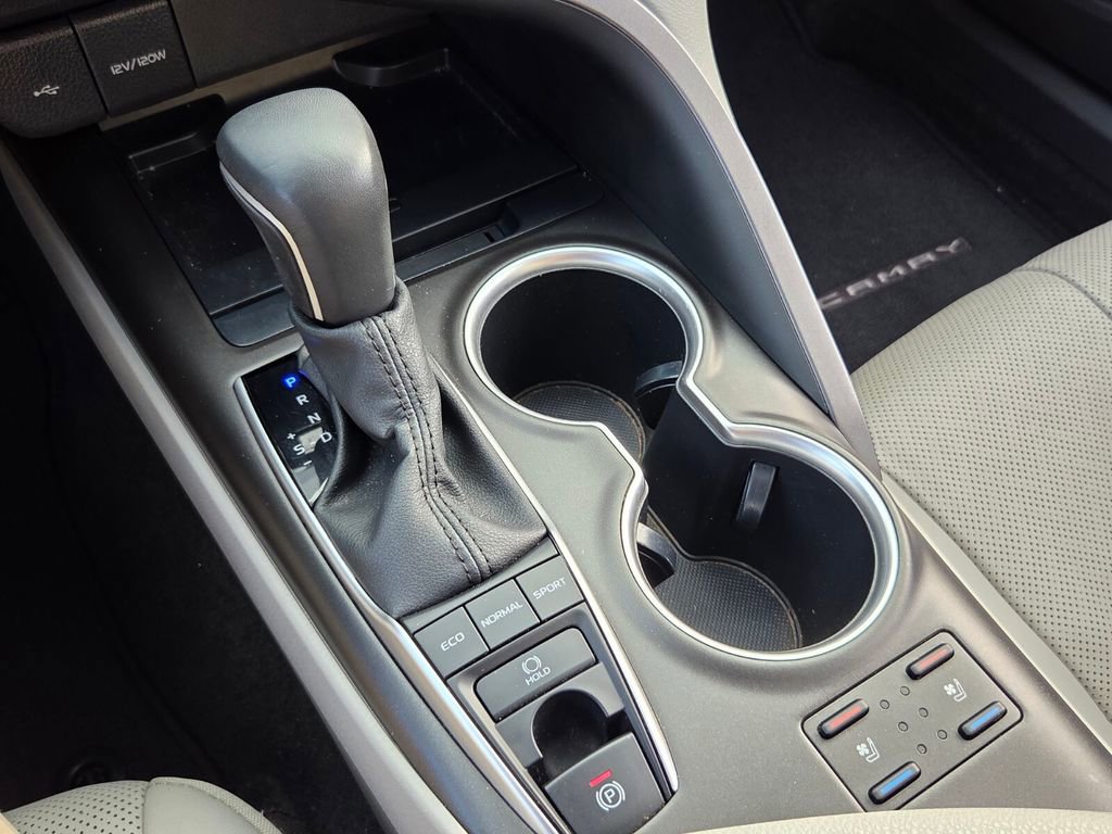 Used 2023 Toyota Camry XLE w/ Navigation Package image 24