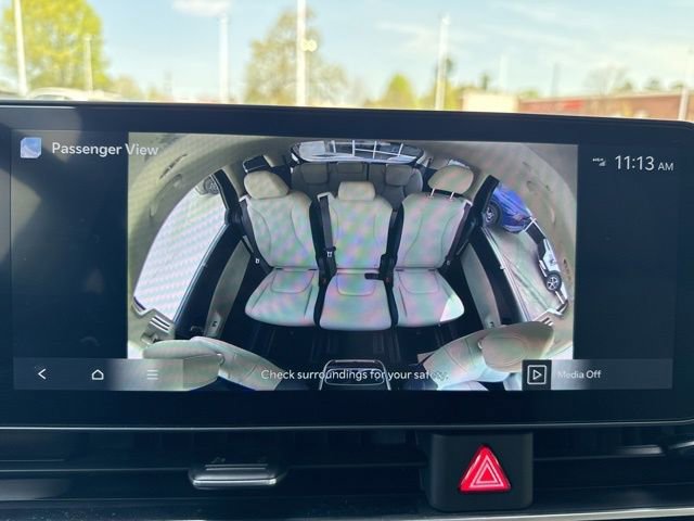 Certified 2025 Kia Carnival EX image 33