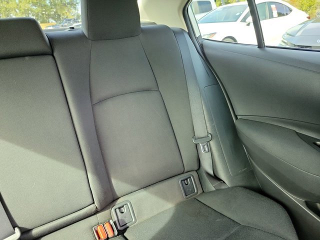 Used 2022 Toyota Corolla LE image 6