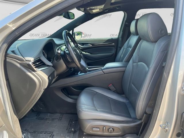 Used 2022 Buick Enclave Essence w/ Experience Buick Package FWD image 9
