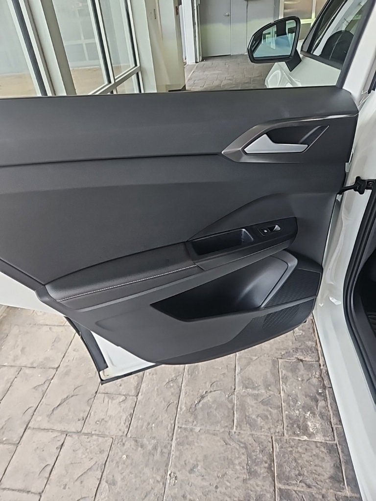 Used 2025 Volkswagen Taos SE image 20