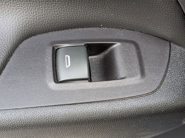 Used 2019 Chevrolet Equinox LT image 28