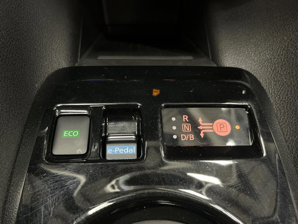 Used 2025 Nissan Leaf SV Plus image 23