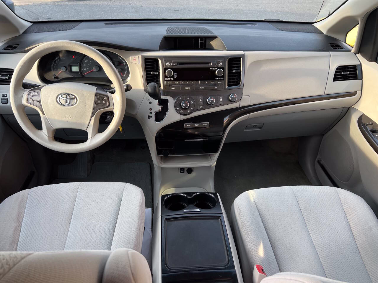 Used 2012 Toyota Sienna LE FWD image 15