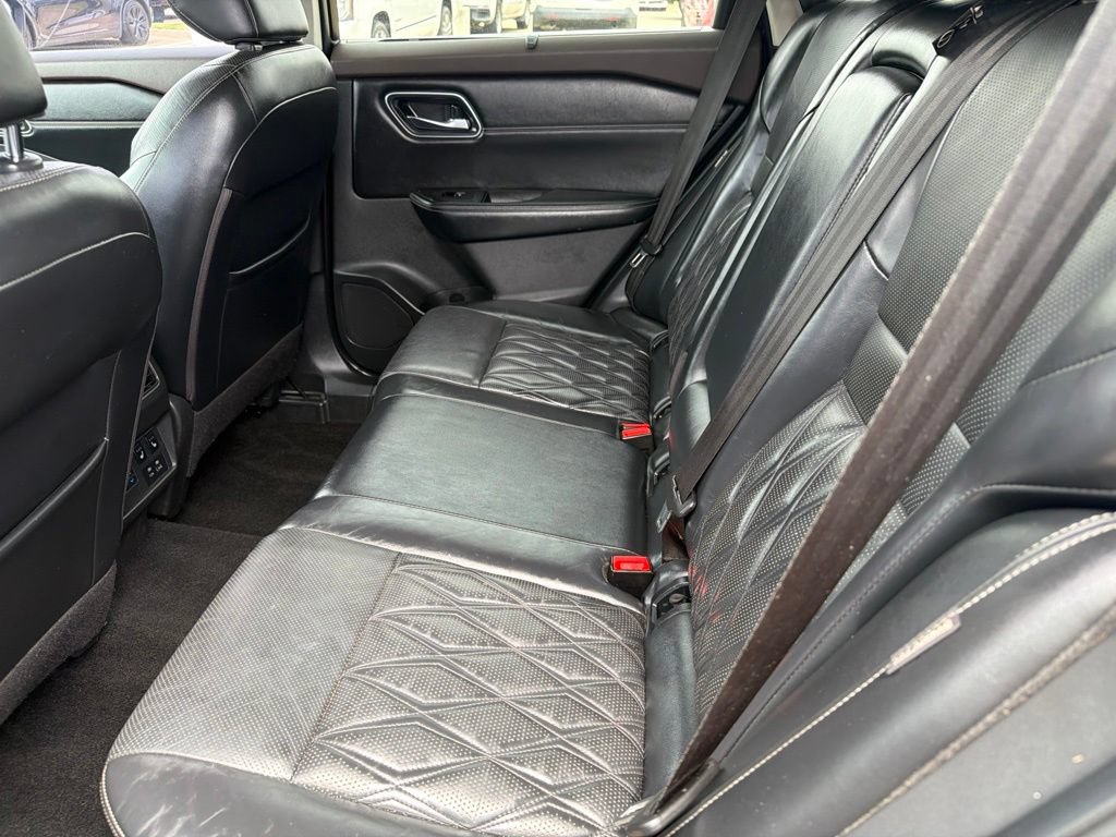 Used 2021 Nissan Rogue Platinum FWD image 10