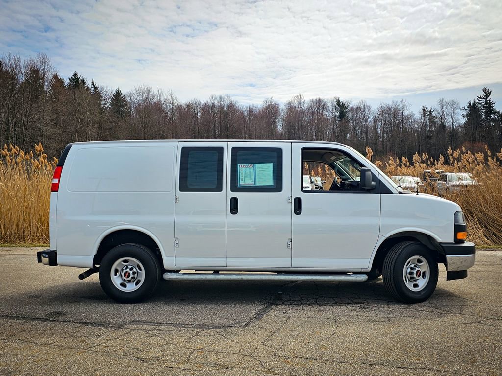 Used 2024 GMC Savana 2500 w/ Driver Convenience Package image 2