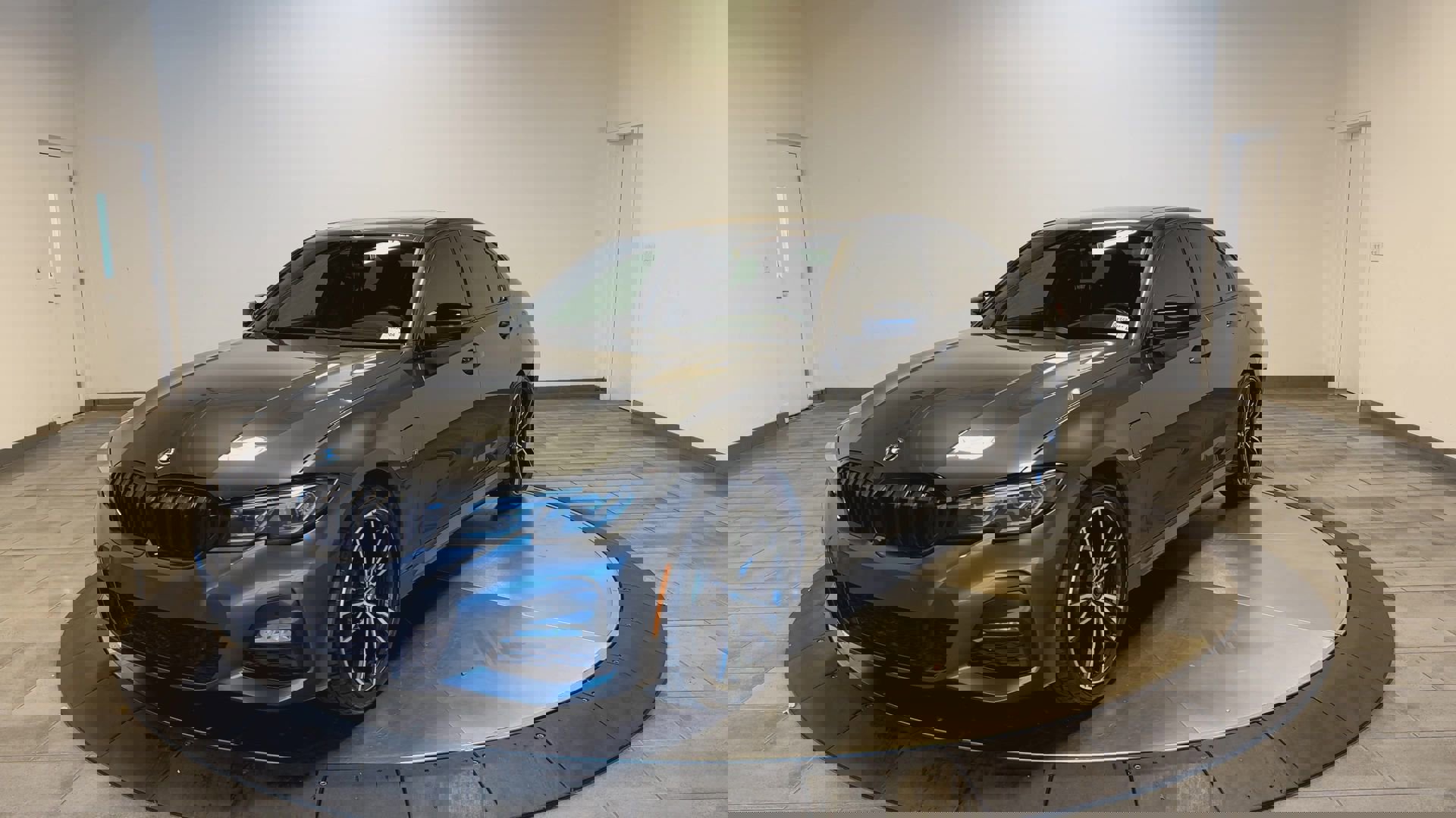 Used 2022 BMW 330e xDrive w/ M Sport Package image 4