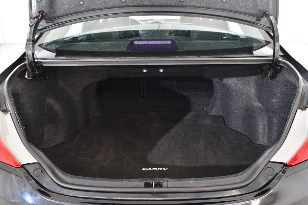 Used 2012 Toyota Camry SE FWD image 20