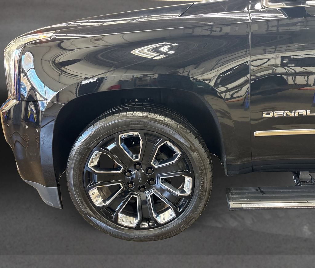 Used 2019 GMC Yukon Denali w/ Denali Ultimate Package image 12