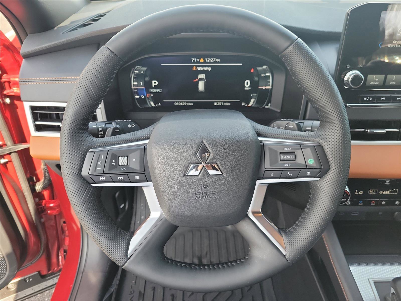 Used 2024 Mitsubishi Outlander SEL image 12