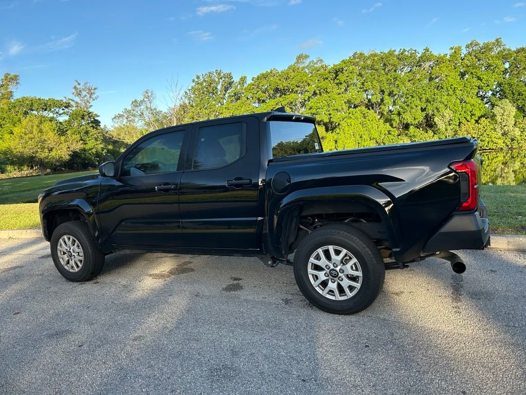 Used 2024 Toyota Tacoma SR RWD image 3