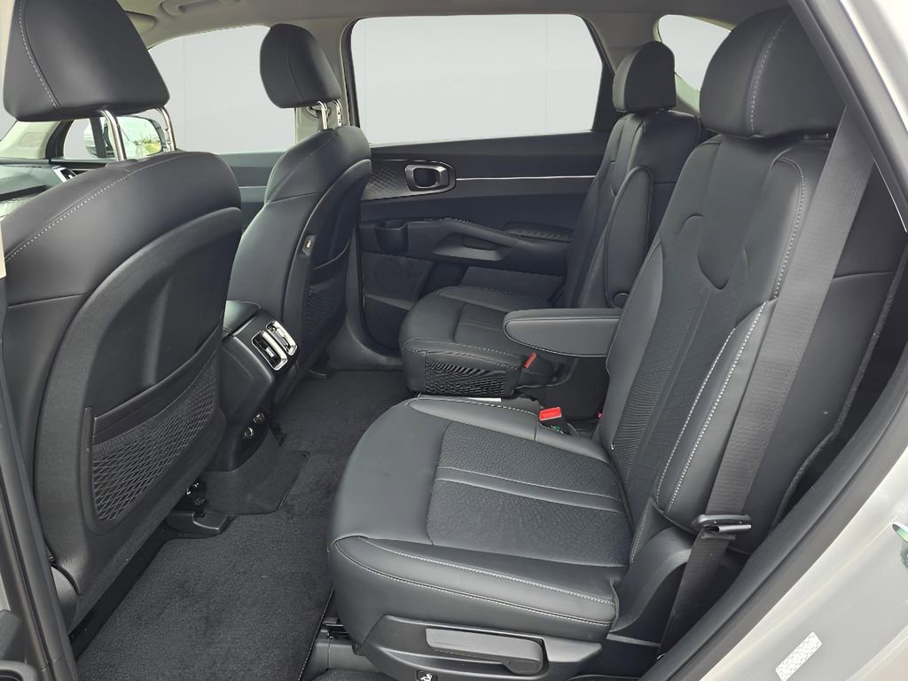 Used 2024 Kia Sorento EX image 28