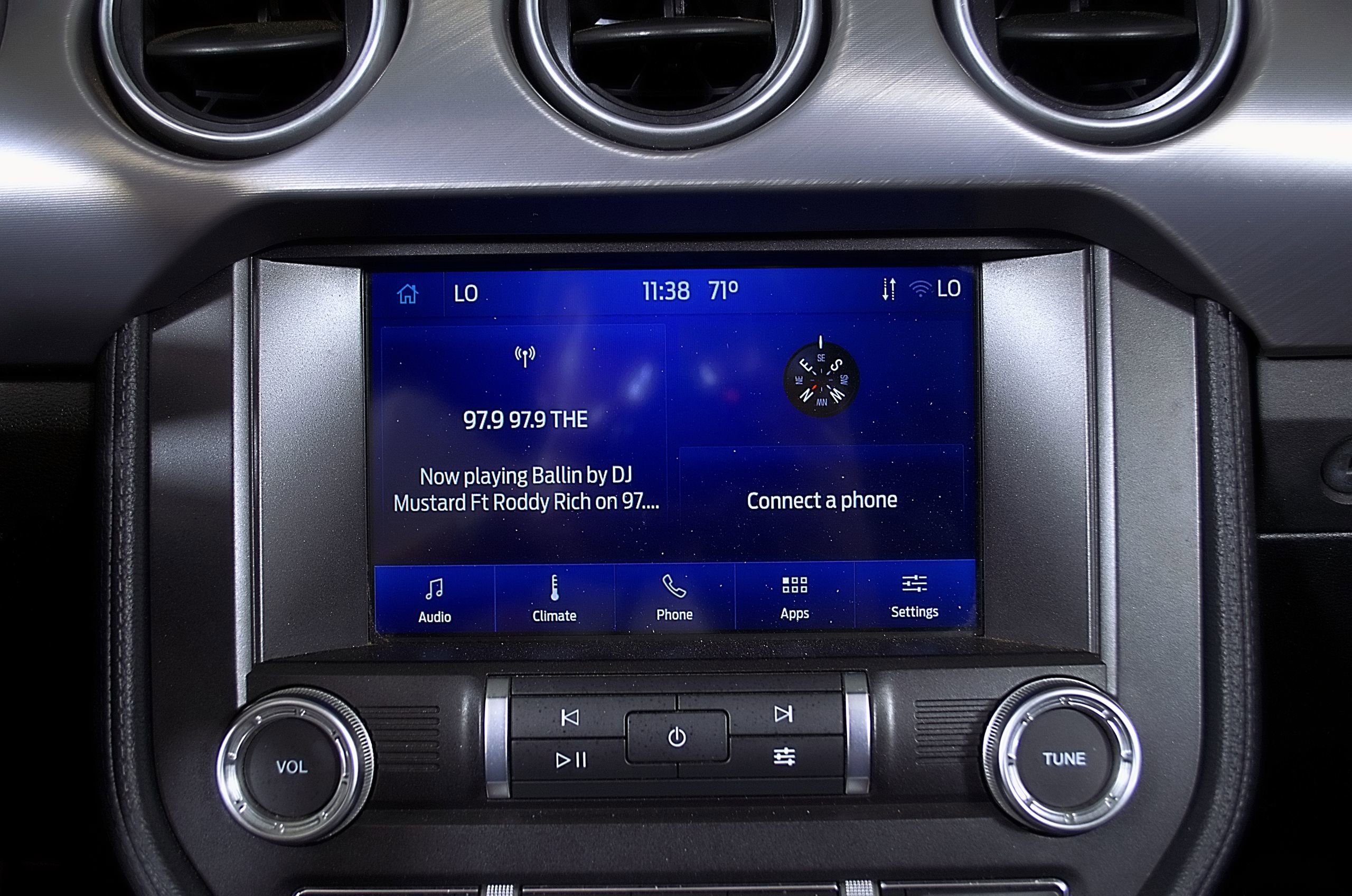 Used 2022 Ford Mustang Premium RWD image 17