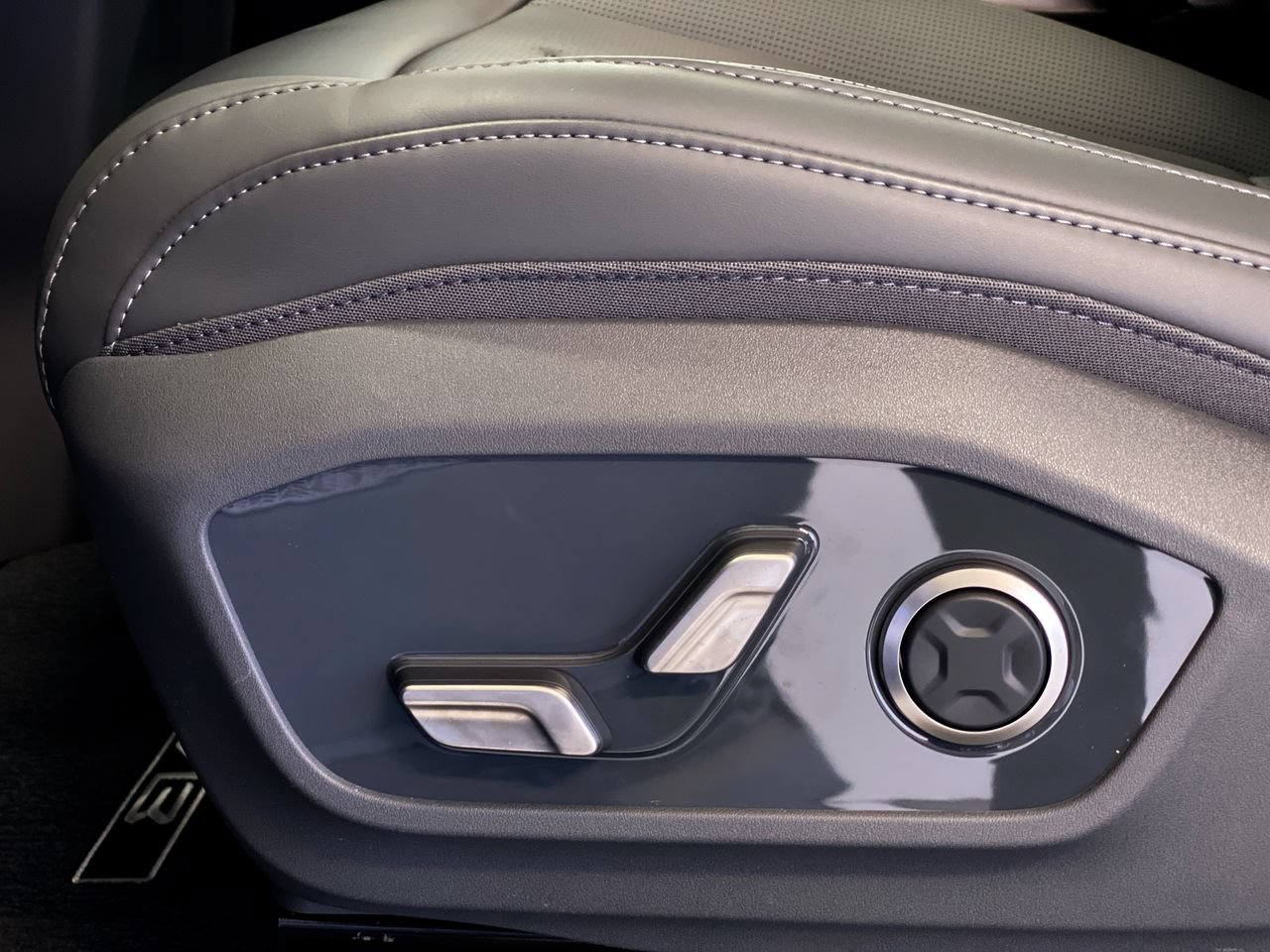 New 2026 Kia EV9 Wind AWD/4WD image 17