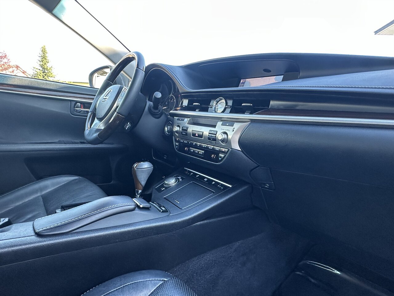 Used 2013 Lexus ES 350 w/ Luxury Pkg FWD image 22