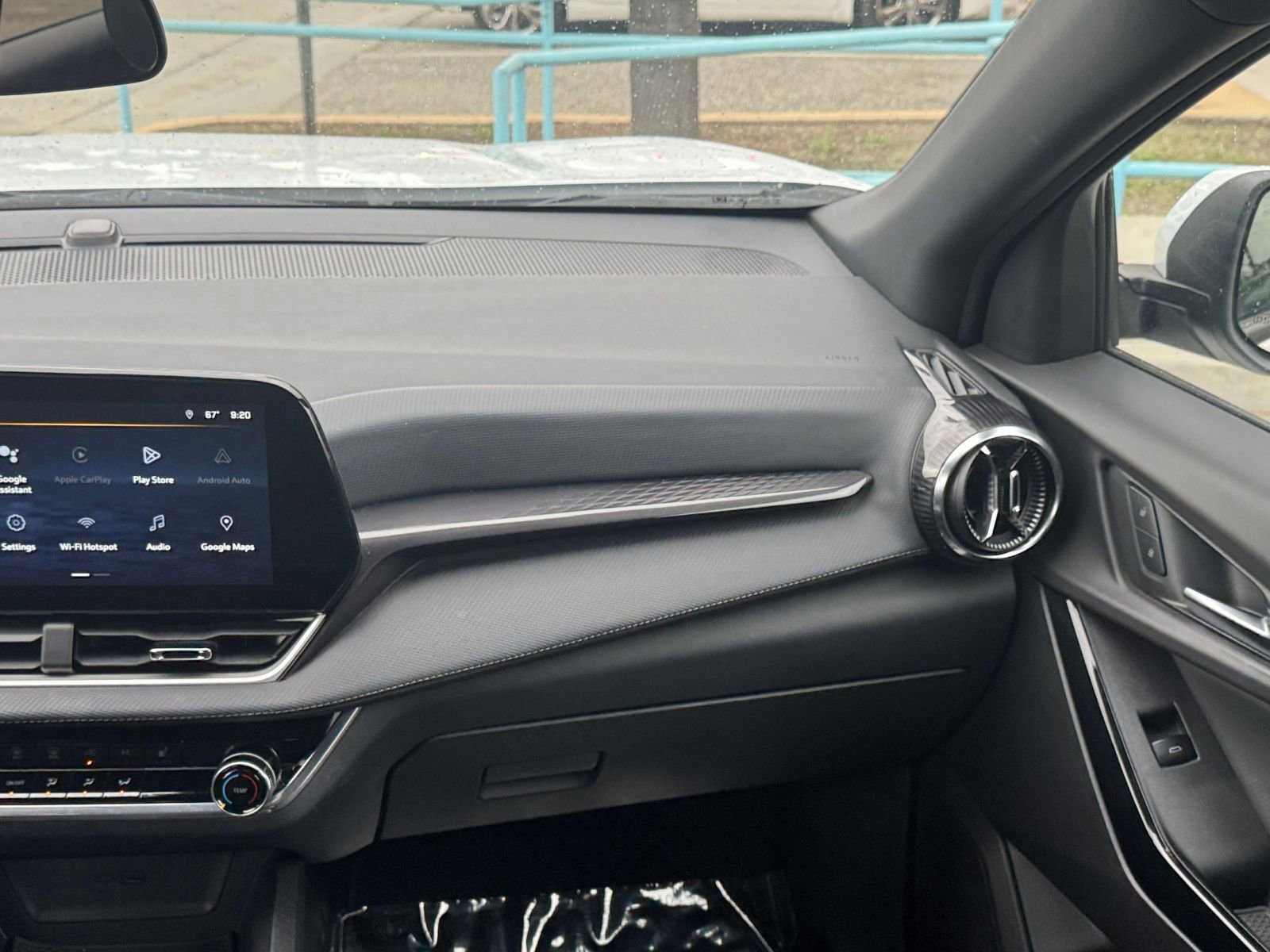 Used 2025 Chevrolet Equinox LT image 34