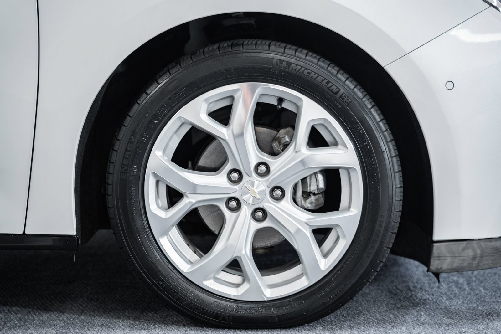 Used 2016 Chevrolet Volt Premier w/ Driver Confidence Package FWD image 15