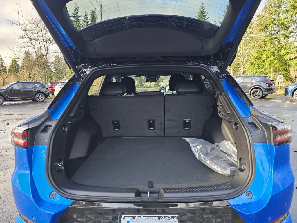 New 2026 Chevrolet Equinox EV RS FWD image 25
