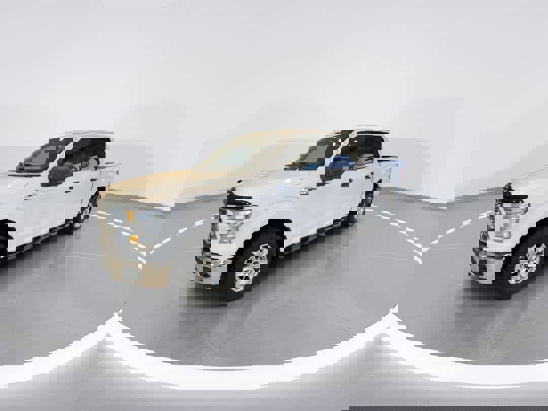 Used 2015 Ford F150 XLT w/ Trailer Tow Package image 4