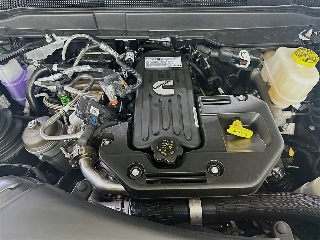 New 2026 RAM 5500 4x4 Crew Cab w/ Laramie Trim Package image 17