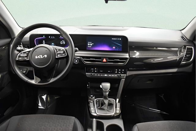 Used 2025 Kia Seltos S image 5