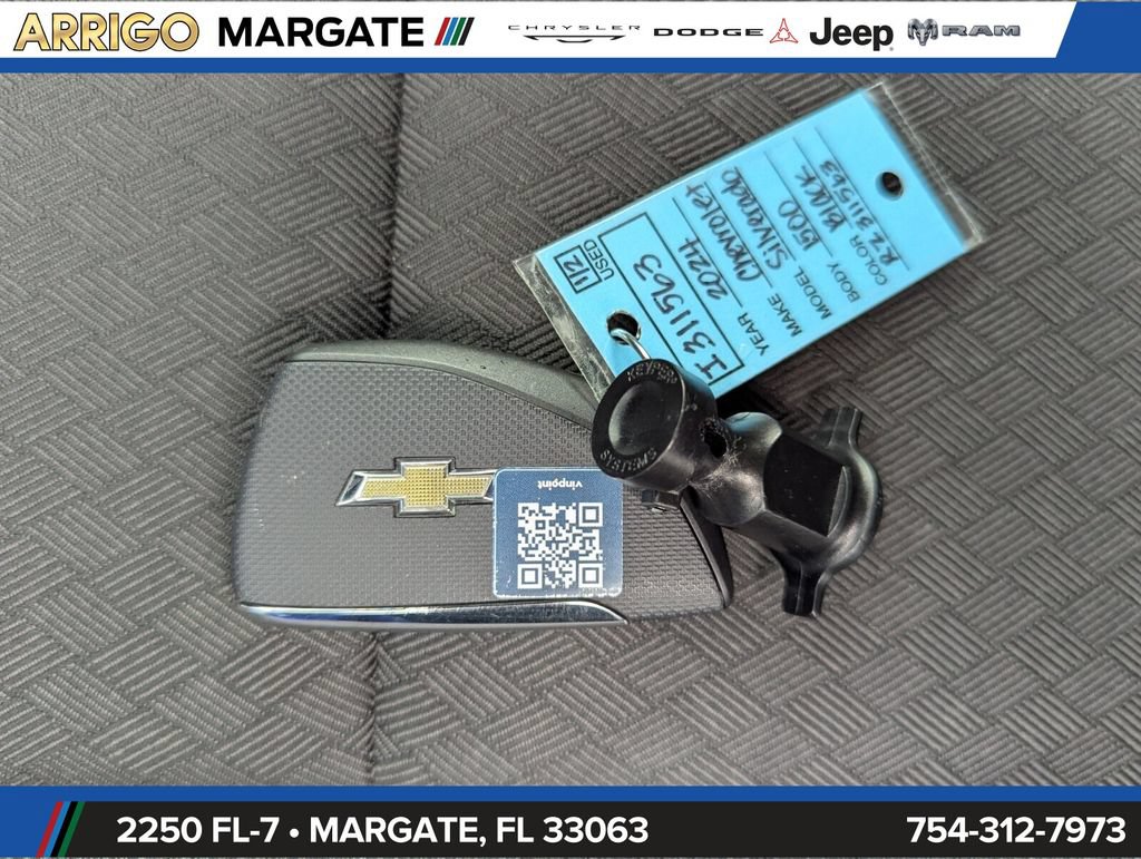 Used 2024 Chevrolet Silverado 1500 LT w/ Safety Package AWD/4WD image 30