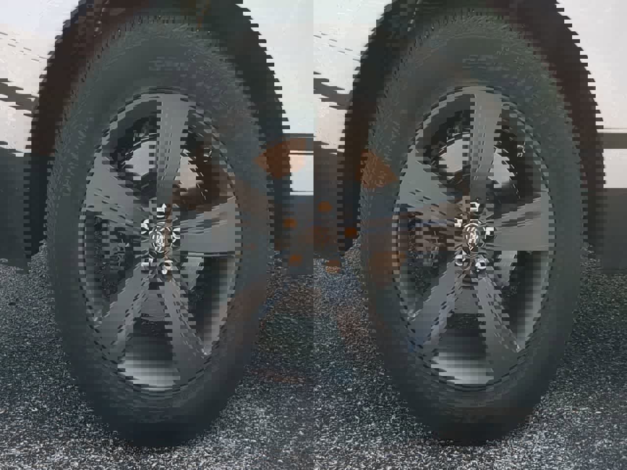 Used 2019 Land Rover Range Rover Velar S image 13