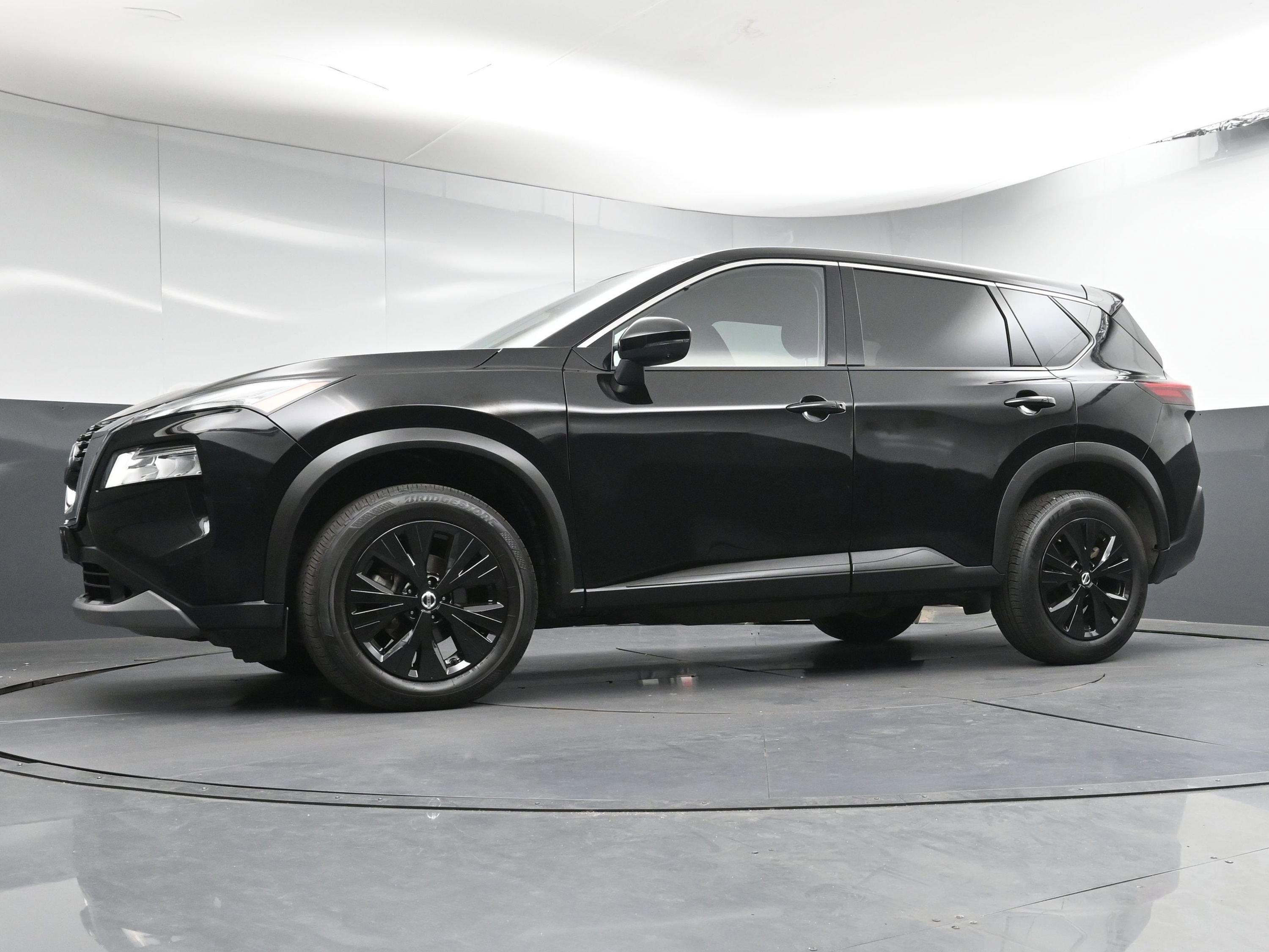 Used 2021 Nissan Rogue SV image 23