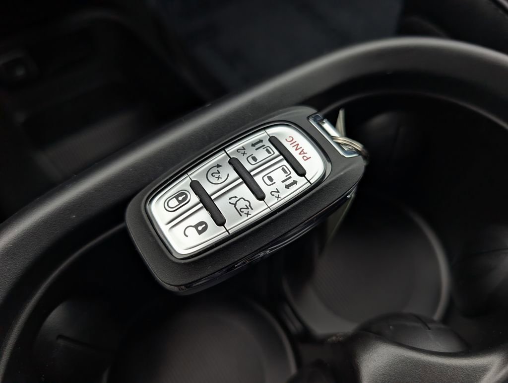 New 2026 Chrysler Pacifica Select AWD/4WD image 22