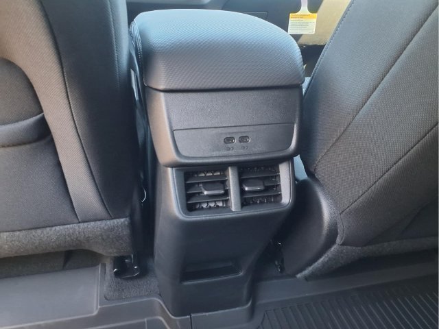 New 2027 Chevrolet Equinox LT w/ Midnight Edition AWD/4WD image 10