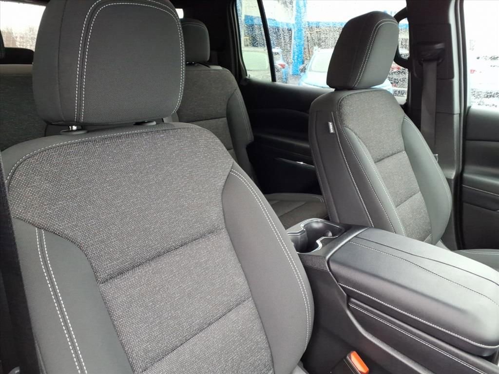 Used 2024 Chevrolet Traverse LS image 24