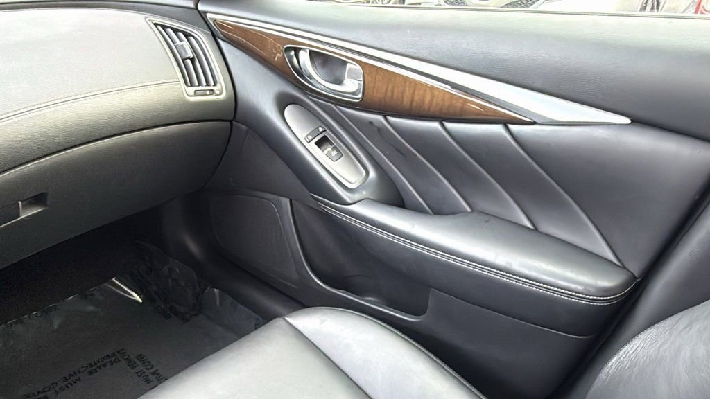 Used 2018 INFINITI Q50 Luxe RWD image 21