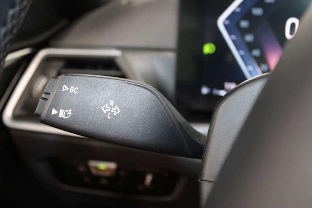 Used 2024 BMW 430i Convertible image 32