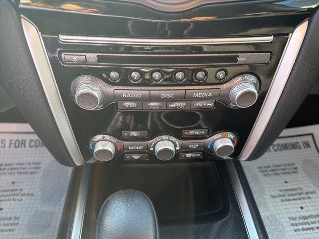 Used 2019 Nissan Pathfinder SV image 27