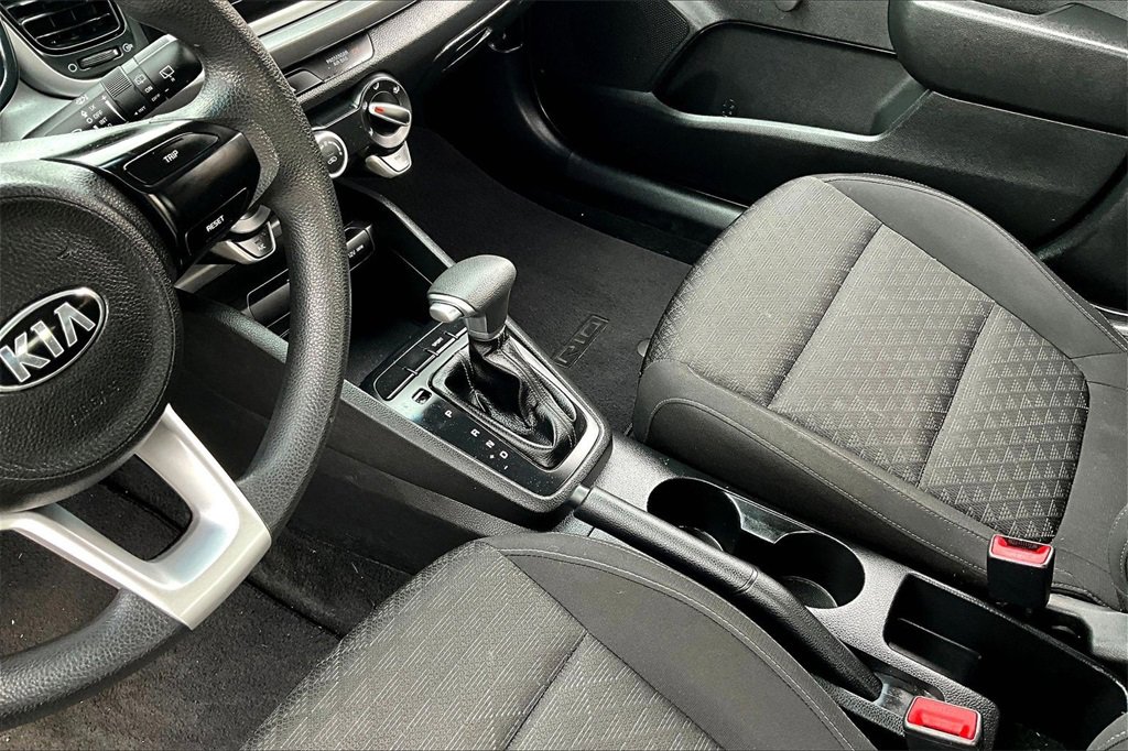 Used 2018 Kia Rio LX image 12