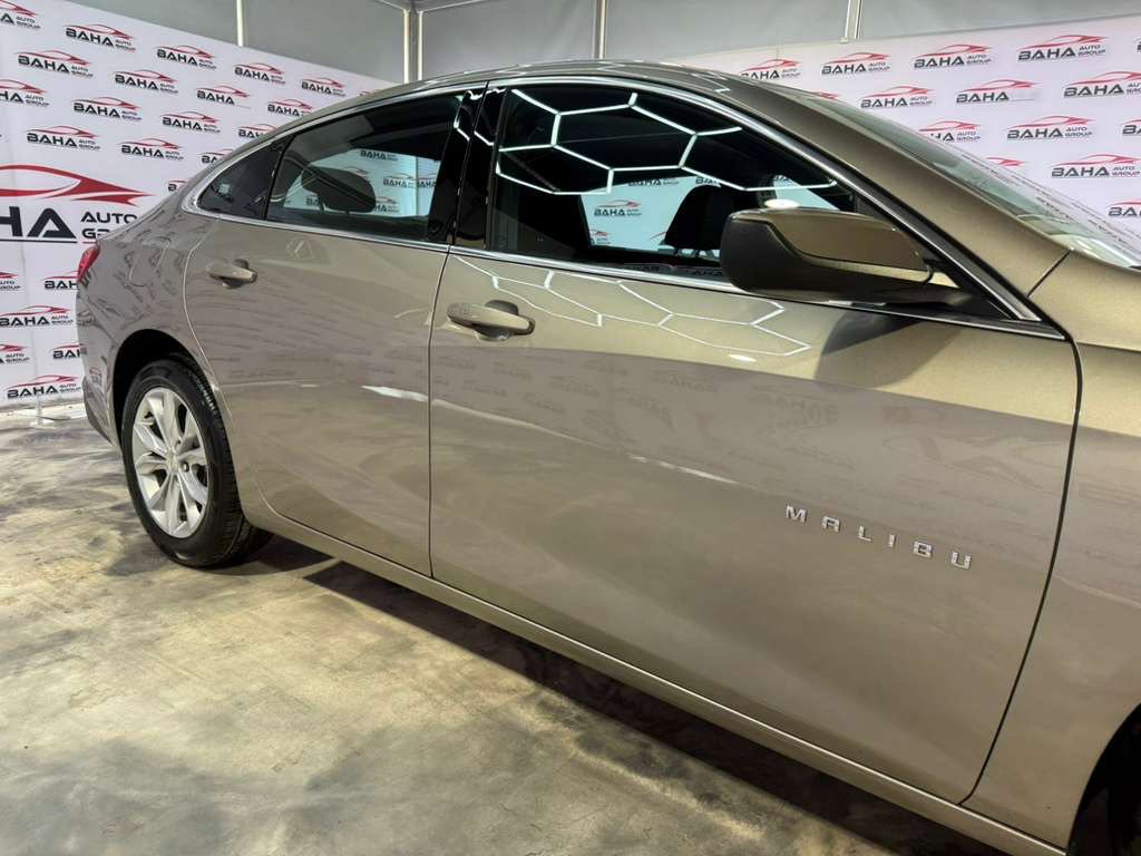 Used 2025 Chevrolet Malibu LT FWD image 7