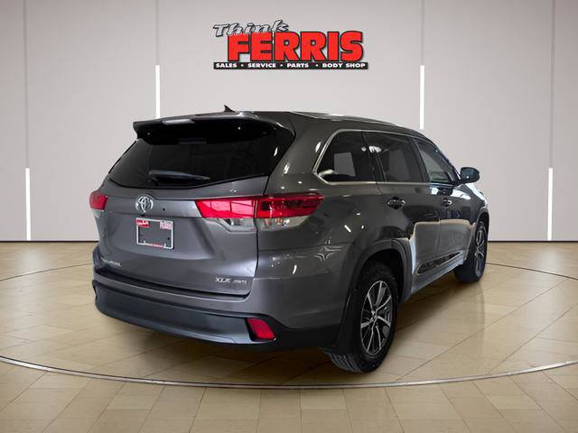 Used 2018 Toyota Highlander XLE image 5