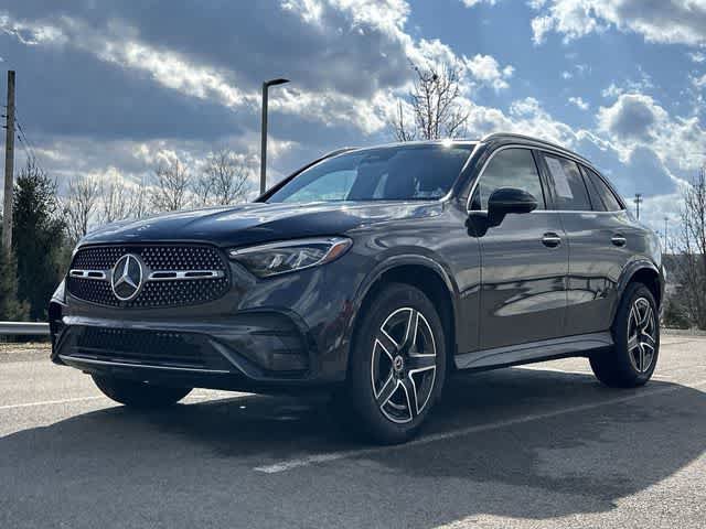 Used 2025 Mercedes-Benz GLC 300 4MATIC image 28