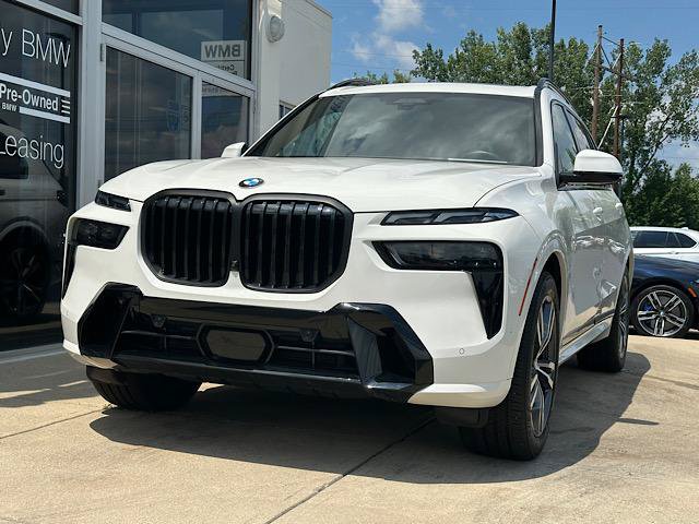Used 2025 BMW X7 xDrive40i w/ Executive Package AWD/4WD image 3