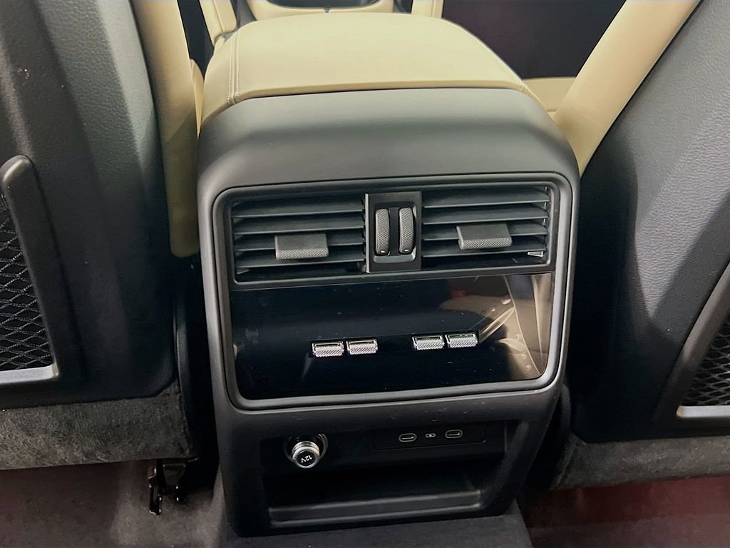 New 2026 Porsche Cayenne image 27