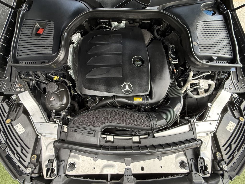 Used 2021 Mercedes-Benz GLC 300 image 34