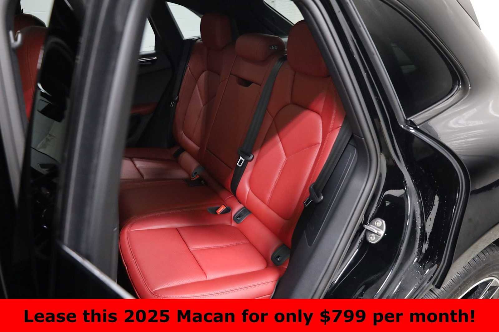 Certified 2025 Porsche Macan image 36