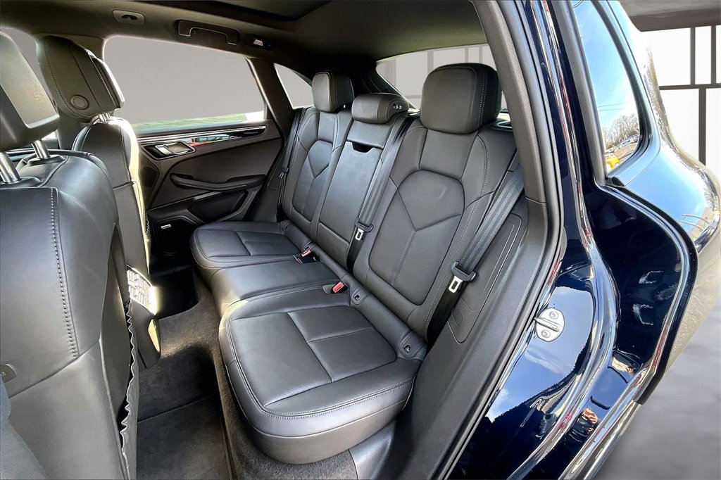 Used 2021 Porsche Macan image 26