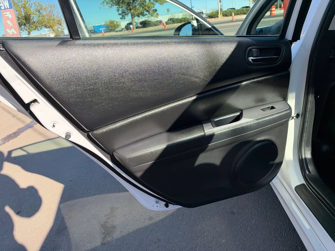 Used 2009 MAZDA MAZDA6 i Touring w/ Moonroof & Bose Pkg FWD image 17